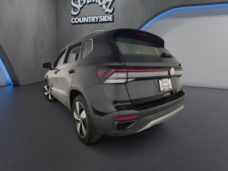 Used 2025 Volkswagen Taos S 4-Motion AWDImage 11