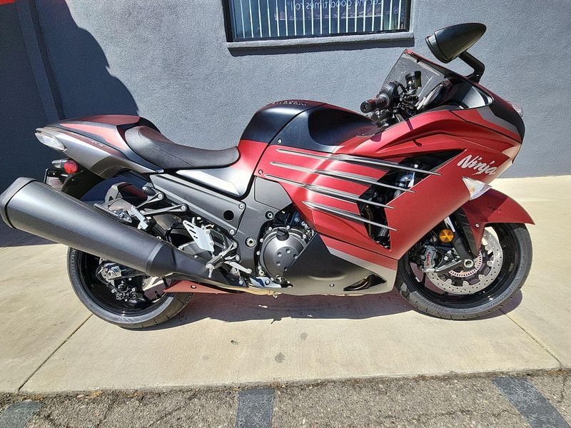 New 2025 Kawasaki NINJA ZX-14R ABS Image 11