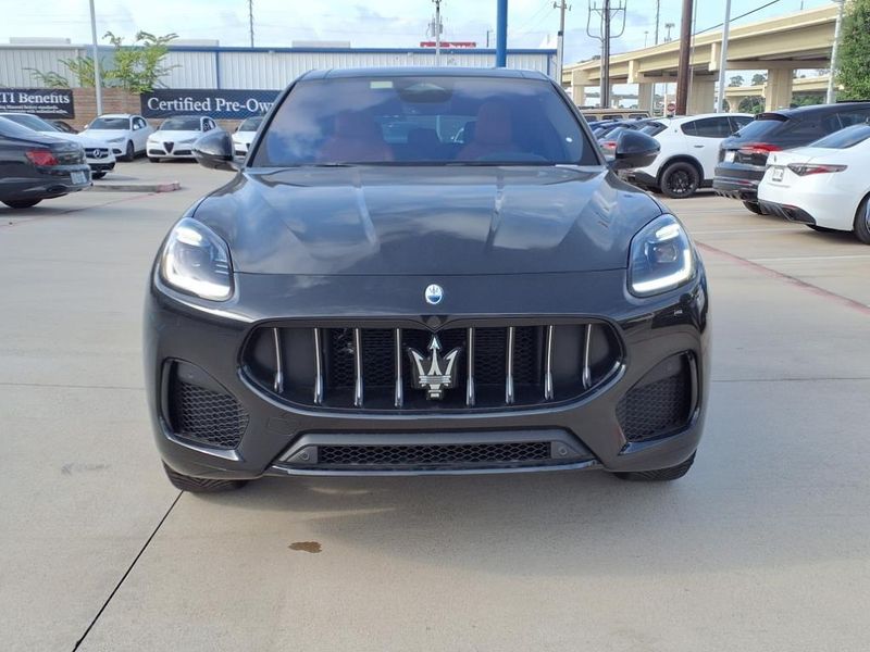 New 2025 Maserati Grecale Image 4