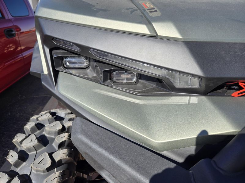 NEW 2026 CAN-AM DEFENDER MAX X MR HD11 WITH HALF DOORS Image 11