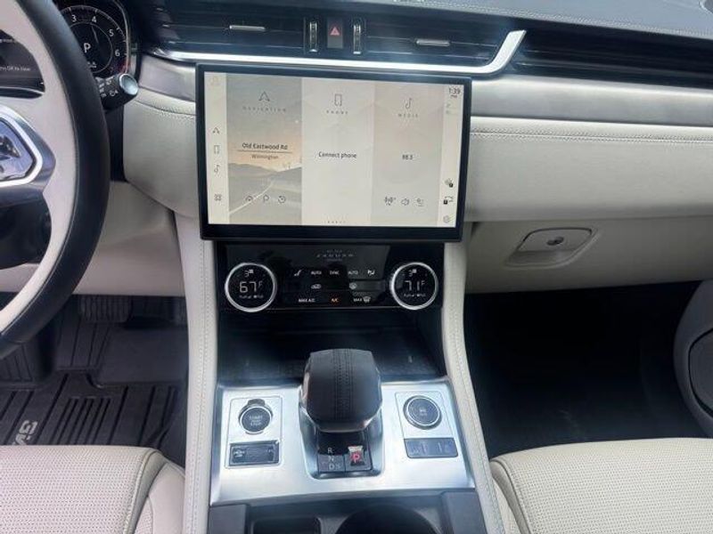 2025 Jaguar F-PACE R-Dynamic S