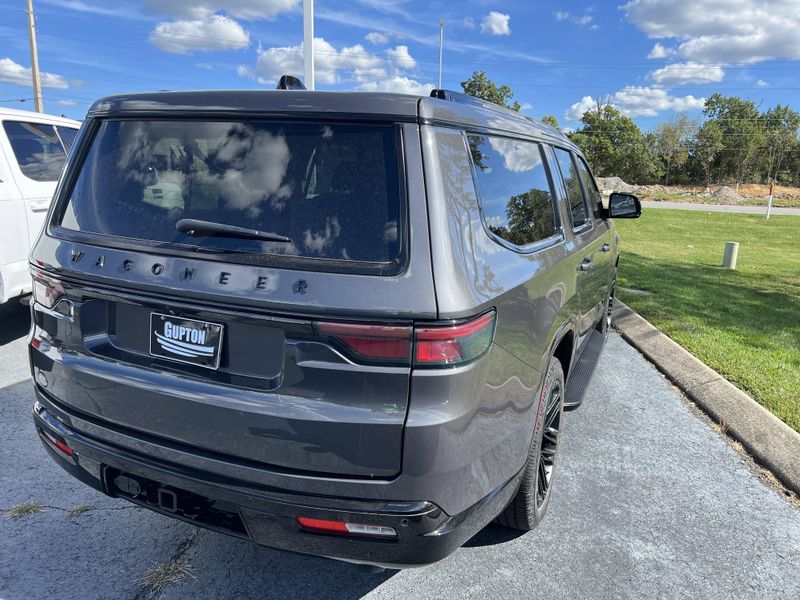 2024 Jeep Wagoneer L Series II CarbideImage 8