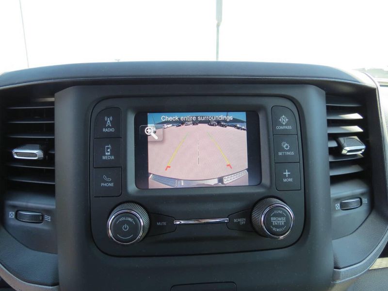 2023 RAM 1500 Tradesman 4x4 4dr Crew Cab 5.6 ft. SB PickupImage 18