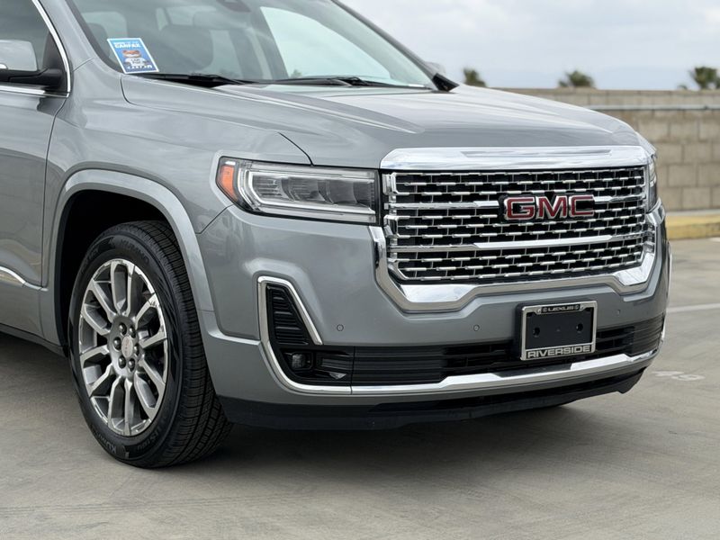 Used 2023 GMC Acadia DenaliImage 3
