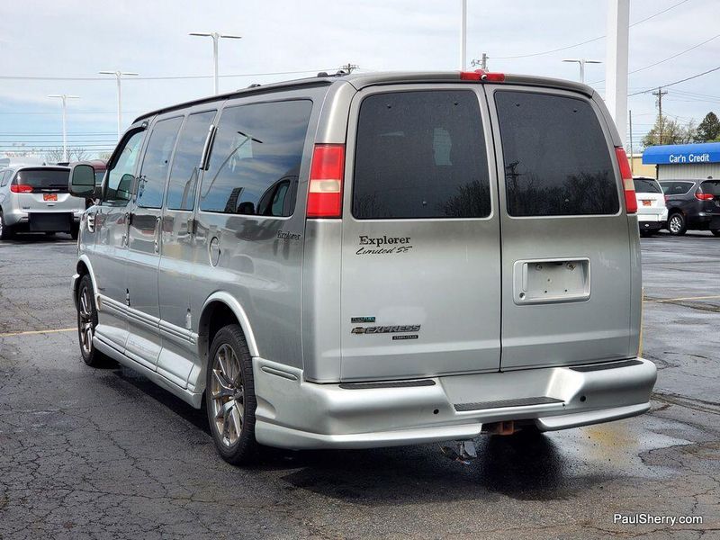 2011 Chevrolet Express 1500 Image 4