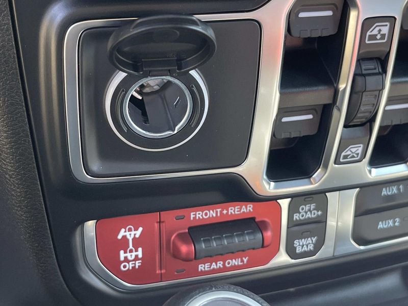 New 2026 Jeep Wrangler 4-door Rubicon