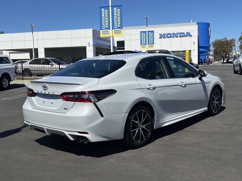 Used 2022 Toyota Camry SEImage 25