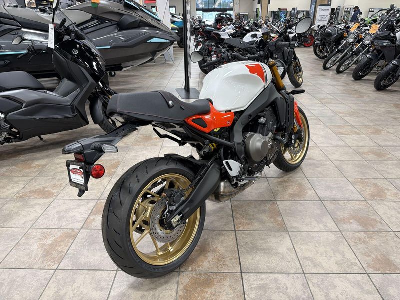 New 2026 Yamaha XSR900 Image 17