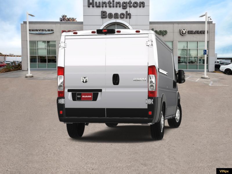 2024 RAM ProMaster 2500 Low Roof 136 WBImage 14