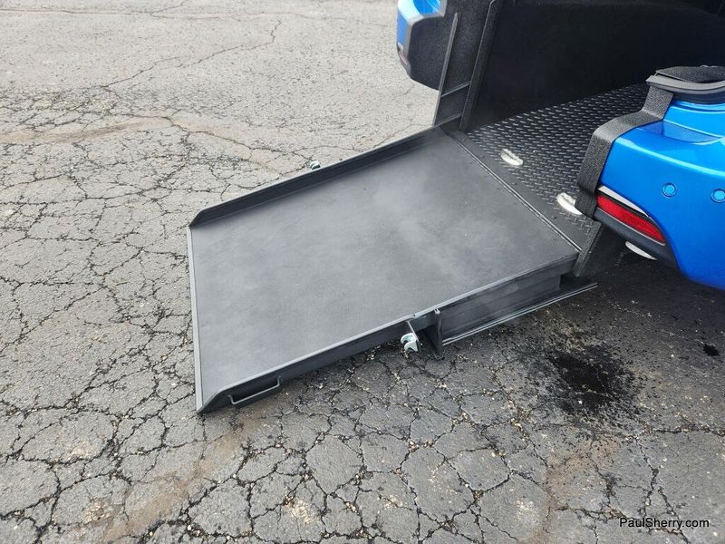 New 2026 Chrysler Pacifica Select