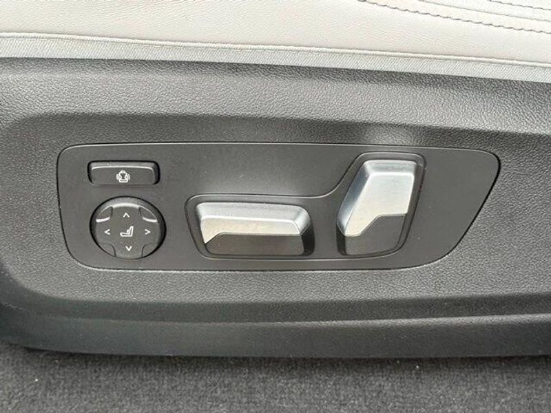 Used 2026 BMW X5 sDrive40iImage 21
