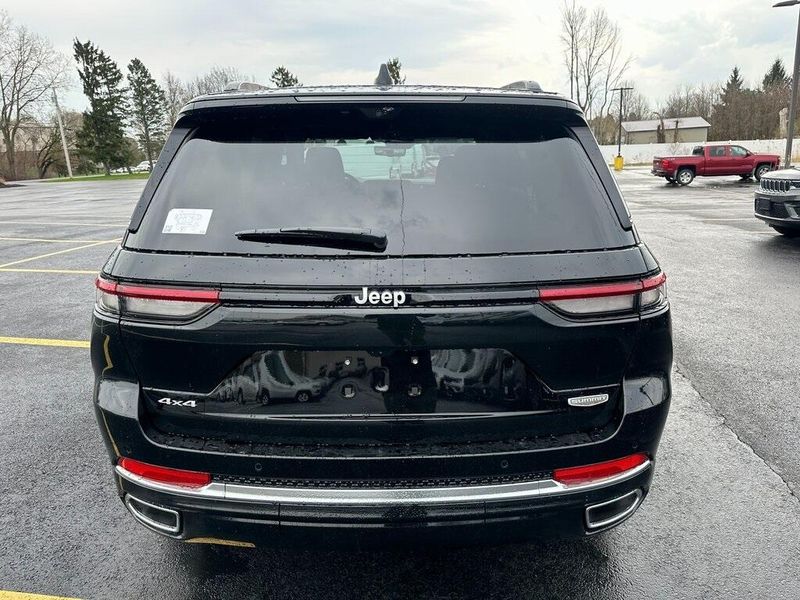 2025 Jeep Grand Cherokee Summit Reserve 4x4Image 9