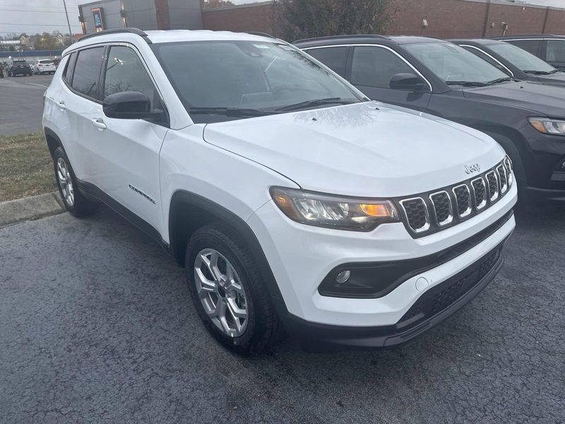 2025 Jeep Compass Latitude 4x4Image 3