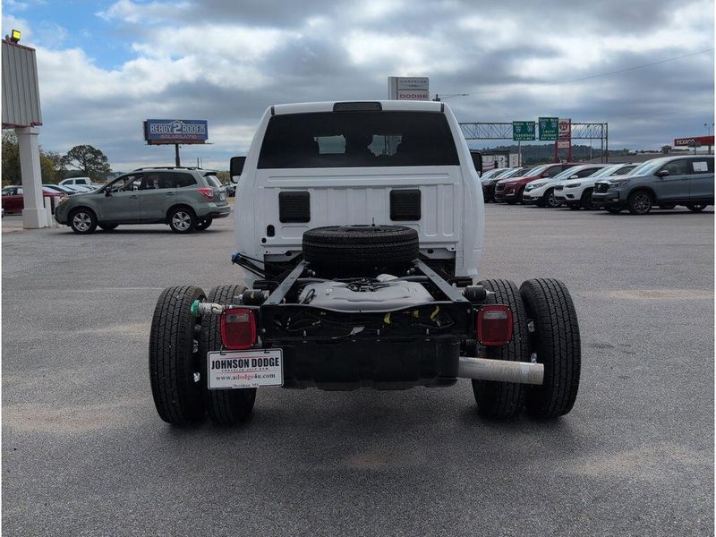 New 2026 RAM 3500 Tradesman Crew Cab Chassis 4x4 60