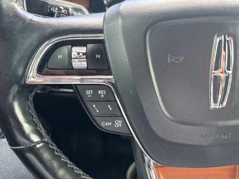2018 Lincoln Navigator Select