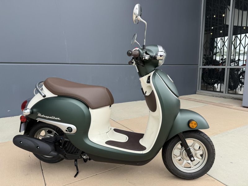 New 2024 Honda Metropolitan Image 2