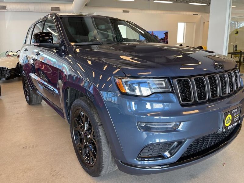 2021 Jeep Grand Cherokee Limited XImage 2