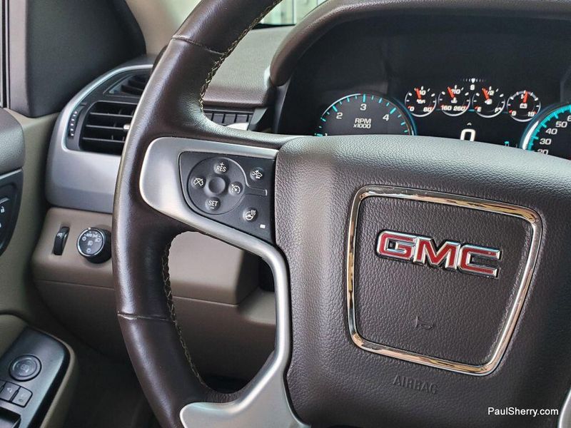 Used 2017 GMC Yukon XL SLTImage 32