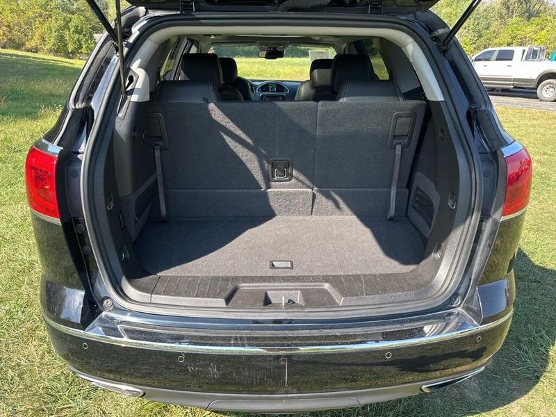 2017 Buick Enclave Premium photo 3