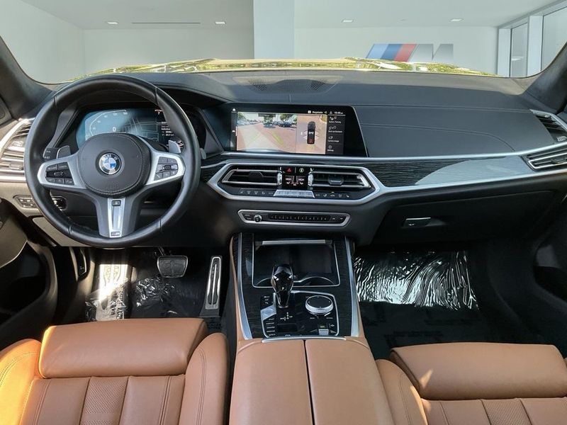 2022 BMW X7 xDrive40iImage 29