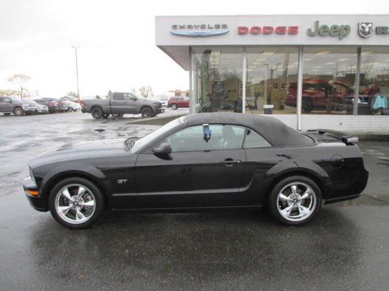 2007 Ford Mustang Image 11