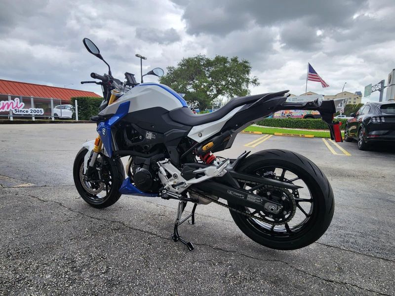 Used 2022 BMW F 900 R Image 6