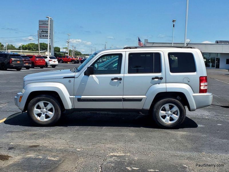 Used 2011 Jeep Liberty SportImage 7