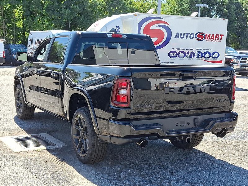 2026 Ram 1500 Laramie photo 3
