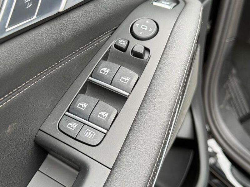 New 2026 BMW X7 xDrive40iImage 16