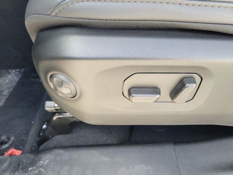 New 2026 Jeep Wrangler 4-door Rubicon X