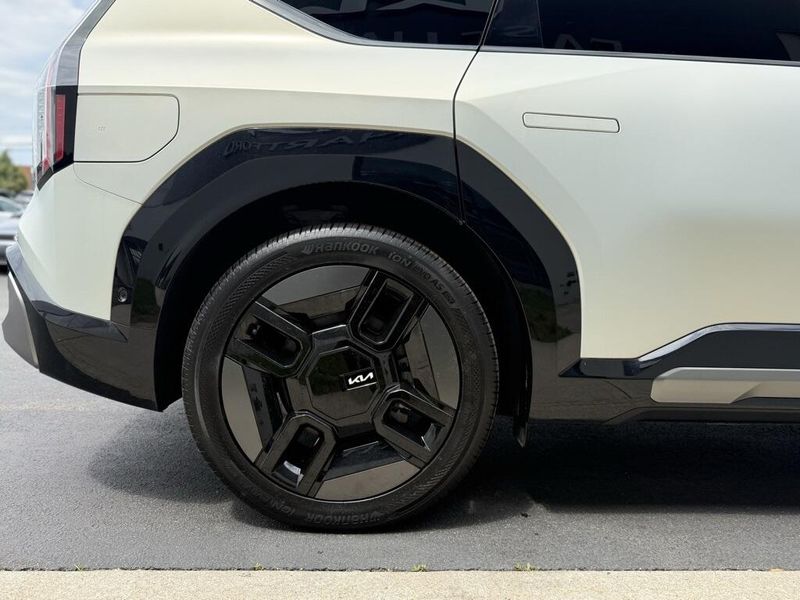 2024 Kia EV9 GT-LineImage 12