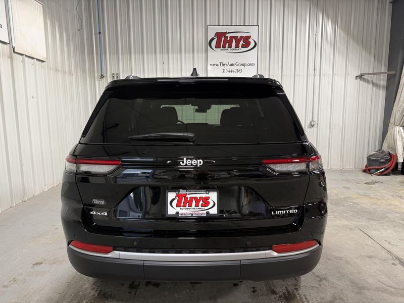 New 2027 Jeep Grand Cherokee Limited 4x4Image 4