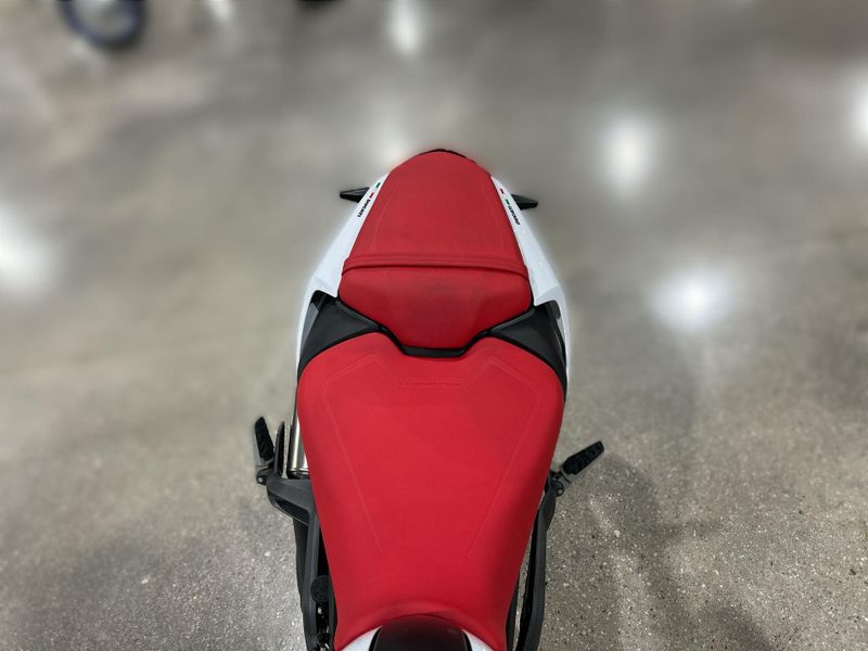 NEW 2024 Ducati MONSTER PLUS - DEMO Image 18