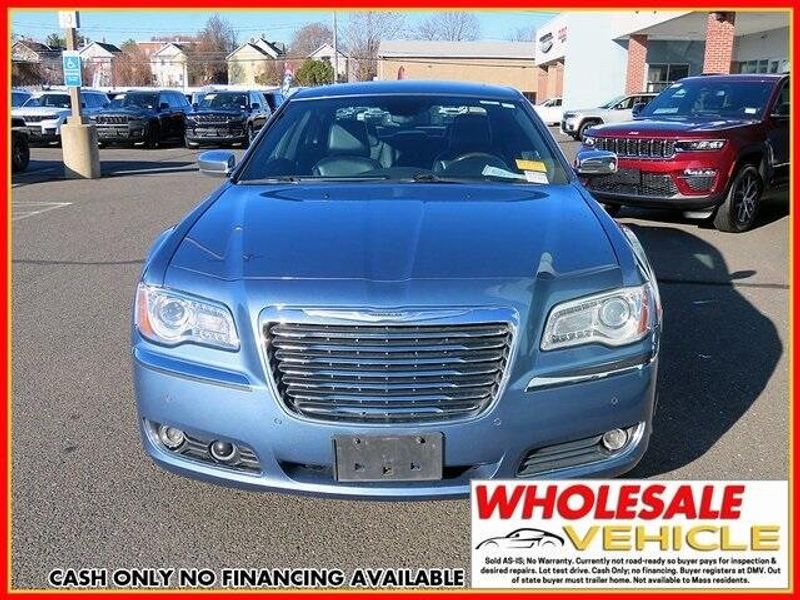 2011 Chrysler 300C BaseImage 3