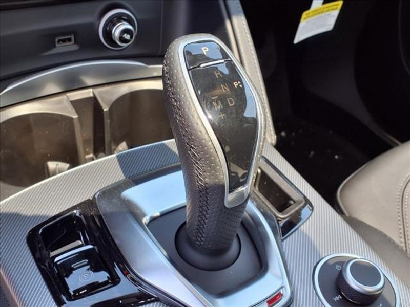 2025 Alfa Romeo Stelvio AwdImage 22