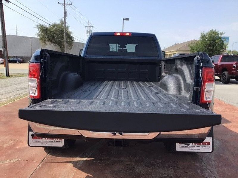 2024 RAM 3500 Tradesman Crew Cab 4x4 8