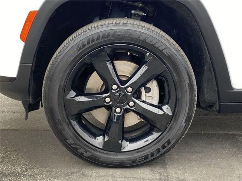 2023 Jeep Grand Cherokee L AltitudeImage 10
