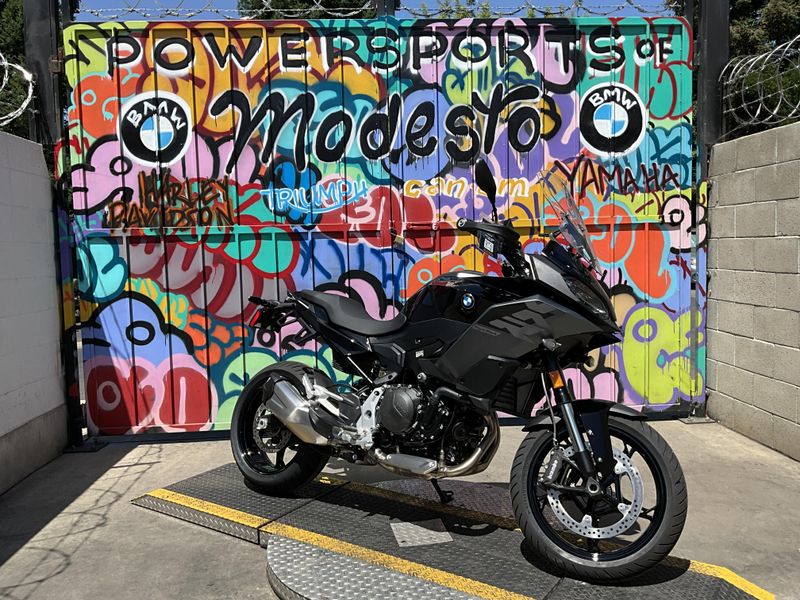 New 2025 BMW F 900 XR Image 3