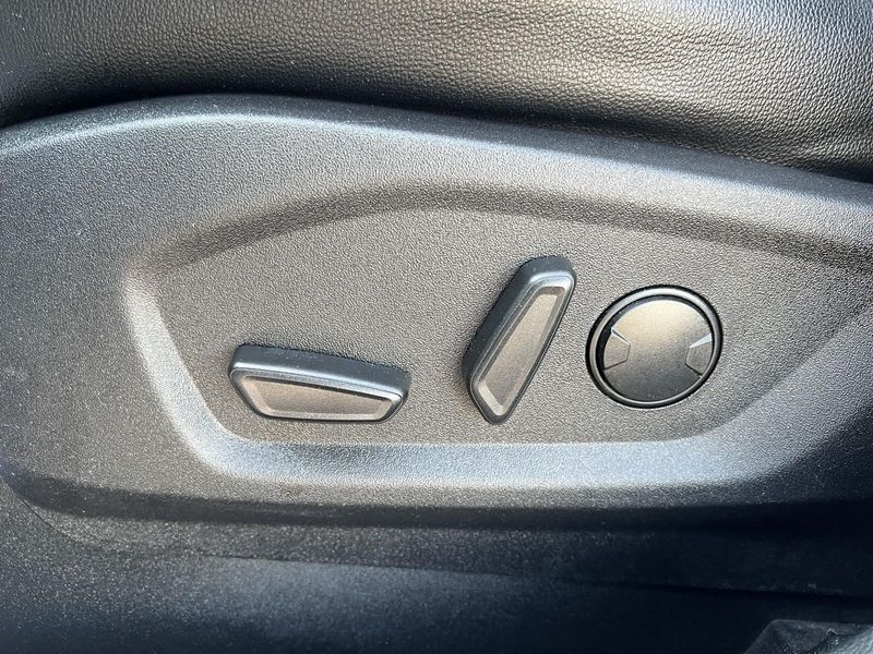2022 Ford Edge Titanium photo 20