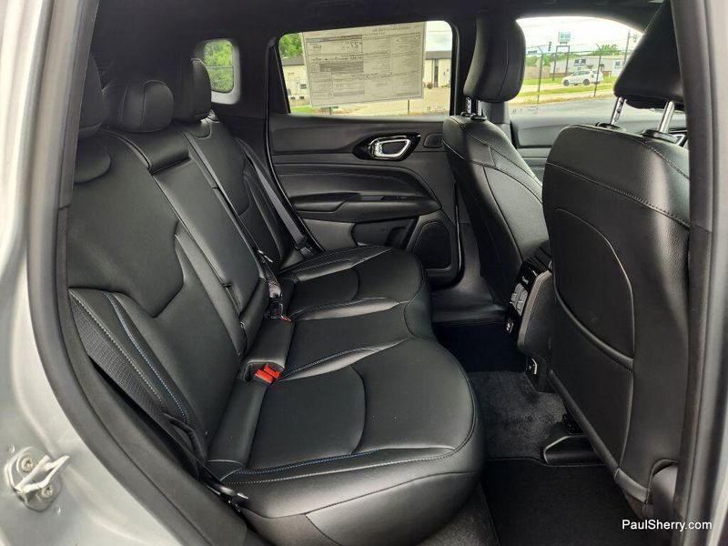 2025 Jeep Compass Limited 4x4Image 38