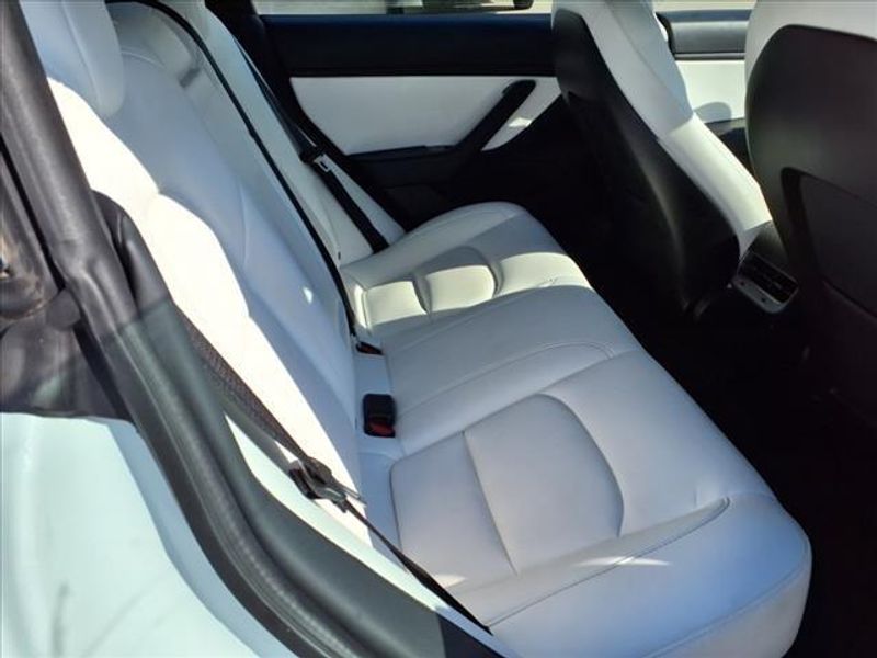 2020 Tesla Model 3 Long RangeImage 7