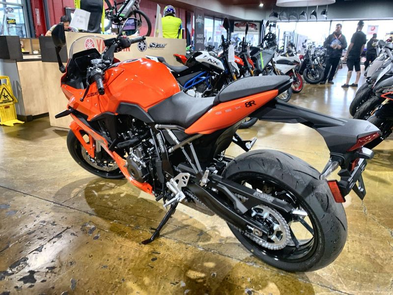 New 2026 Suzuki GSX-8R Image 11