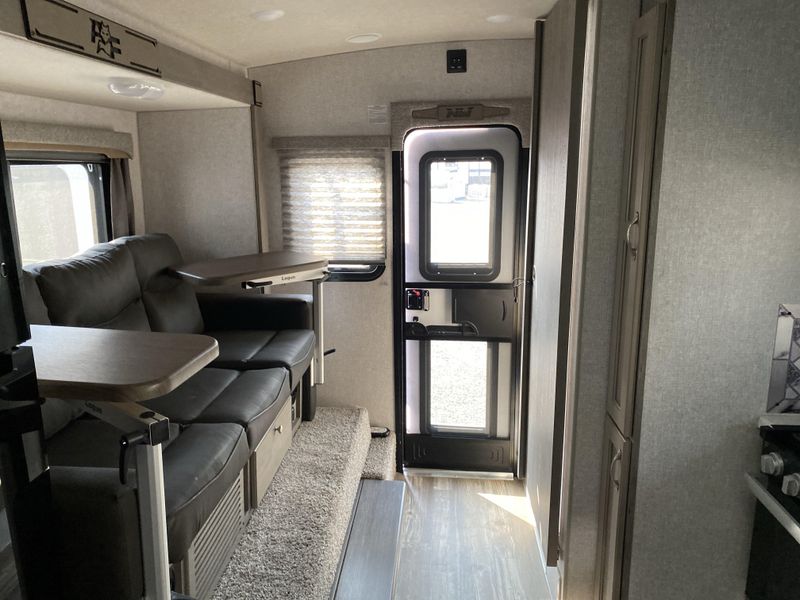 New 2027 NORTHWOOD MFG Arctic Fox 811Image 7