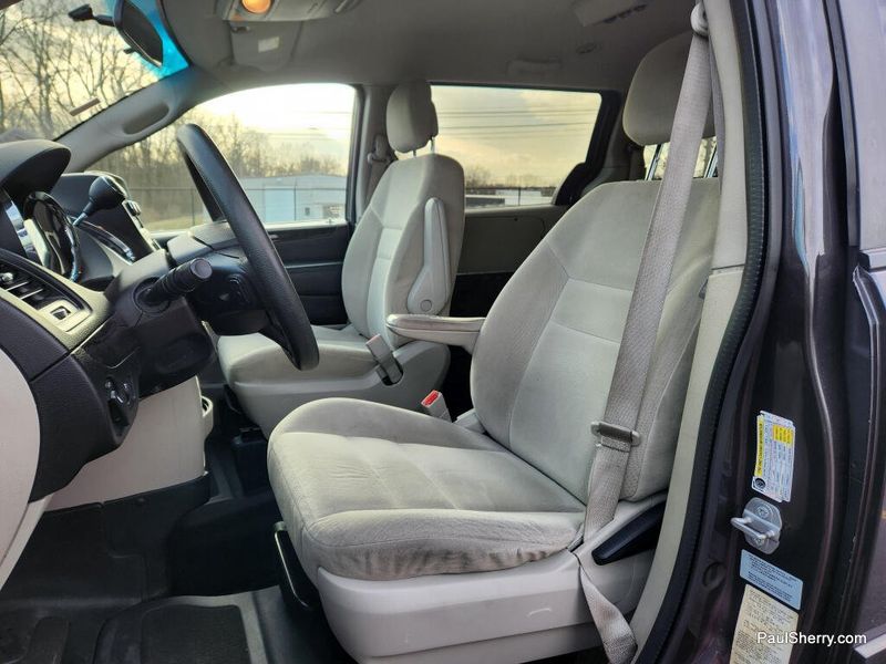 Used 2015 Dodge Grand Caravan SE