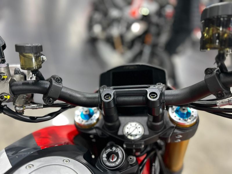 New 2025 Ducati HYPERMOTARD 950 SP Image 15