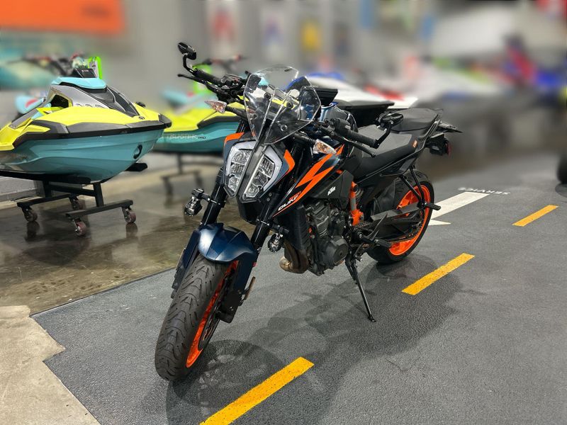 Used 2022 KTM 890 DUKE R Image 19