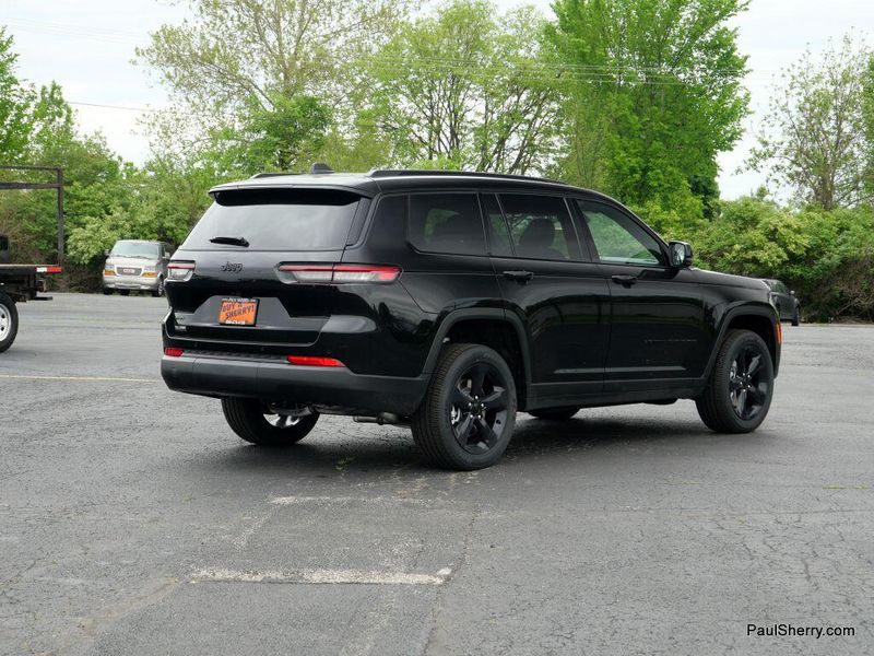 2025 Jeep Grand Cherokee L Altitude X 4x4Image 13