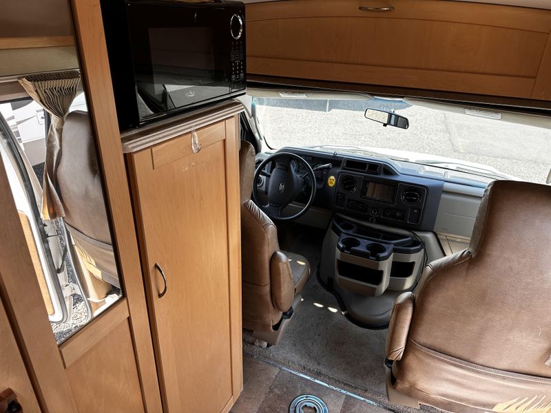 Used 2014 PLEASURE WAY EXCEL TS FORD CommercialImage 19