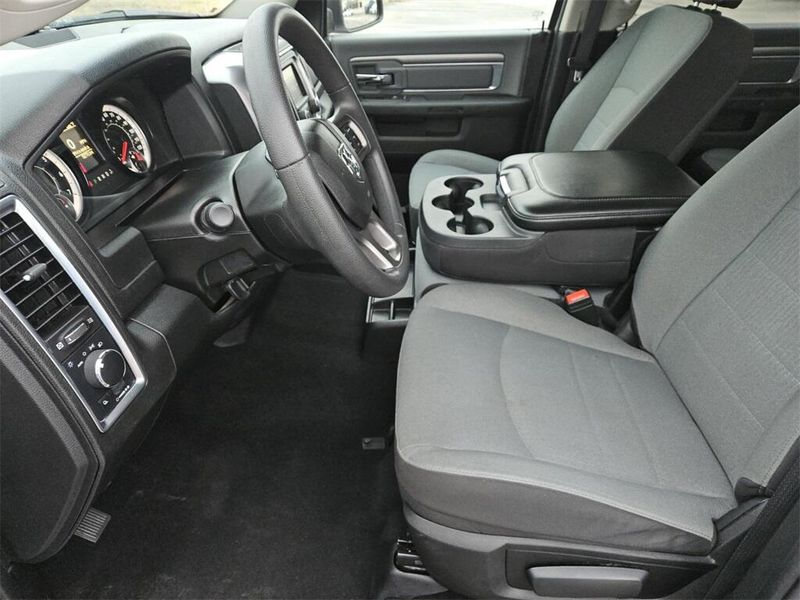 2022 RAM 1500 Classic SLTImage 23