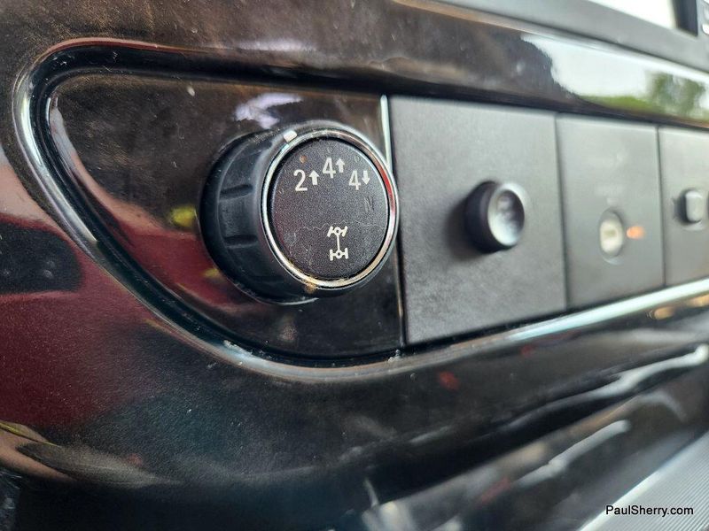 2018 GMC Savana 2500 Image 2